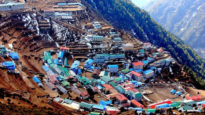 Trek to Namche Bazaar
