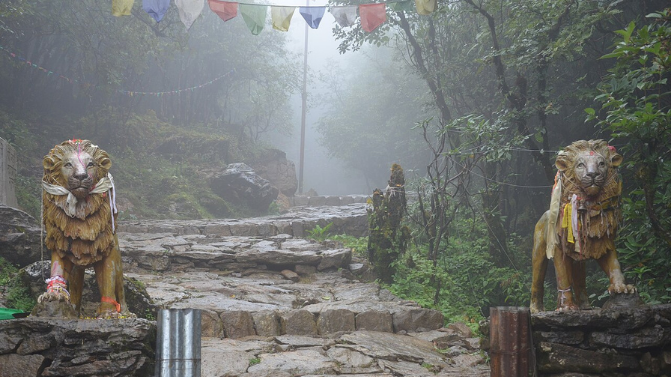 Drive from Shree Antu to Thulophedi, Taplejung