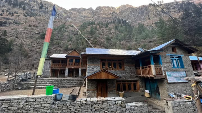 Trek back to Chhepka